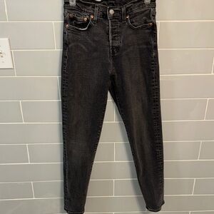 Levi’s High Rise Tapered Jeans